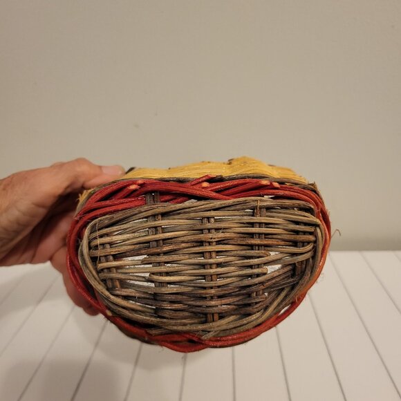 Vtg Floral Red Green Woven Wicker Rattan Wall Hanging Pocket Baskets Rustic Boho - Picture 4 of 8